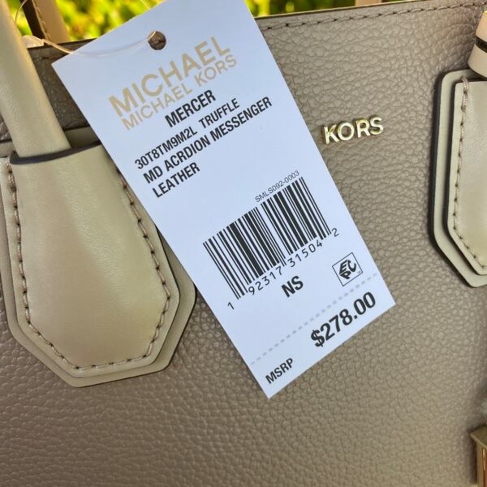 Michael Kors Mercer - Picture 7 of 7